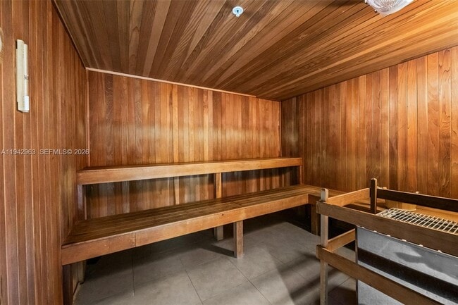 Building Photo - 90 SW 3rd St