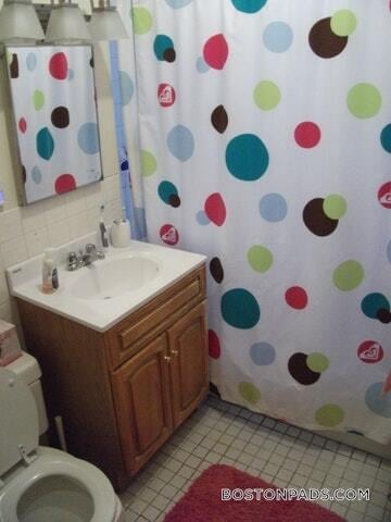 Building Photo - 58 Queensberry St