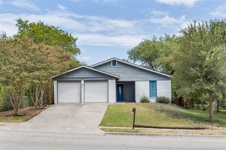 Building Photo - 802 Prince Valiant Dr