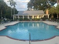 Building Photo - Retreat at Riverland