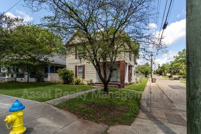 Building Photo - 1401 Hannah Ave