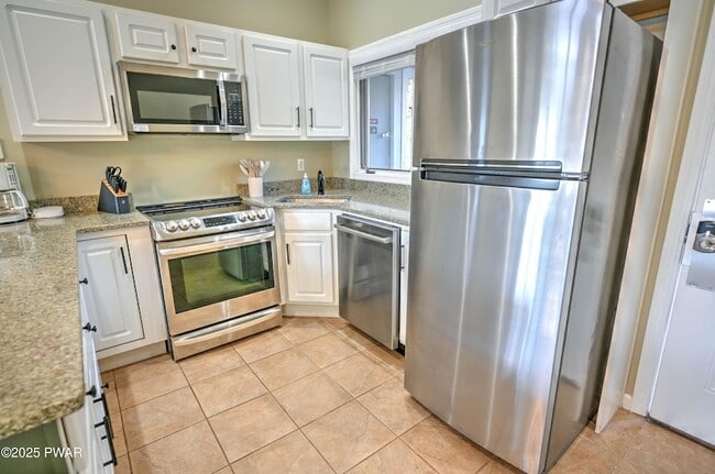 Building Photo - 134 Laurel Hill Dr