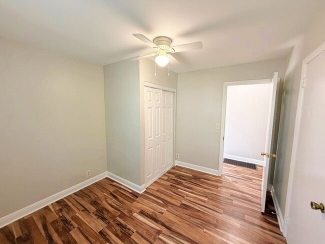 Building Photo - Move-In Ready 3BR Rental with Spacious Yard & Deck
