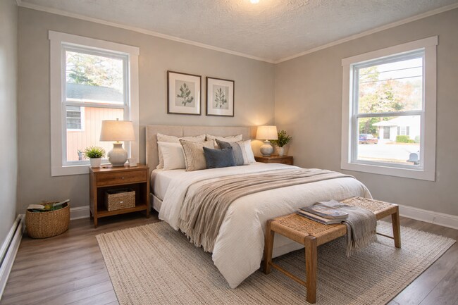 Building Photo - 1 Bedroom 1 Bathroom- New LVP Flooring!