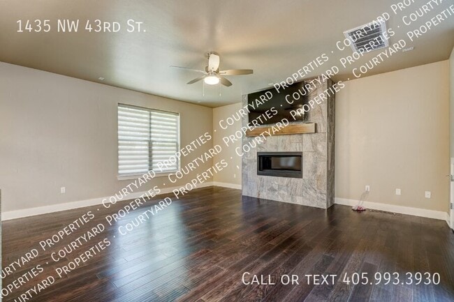 Building Photo - 1435 NW 43rd St