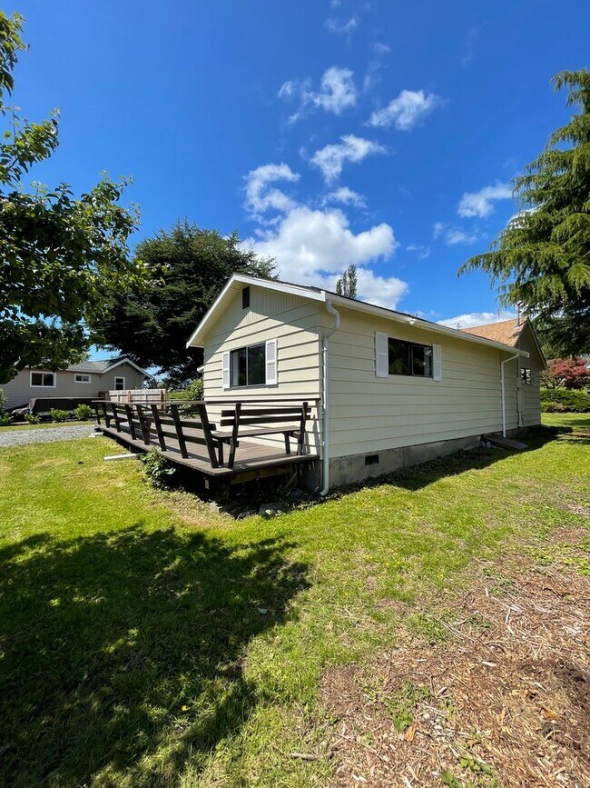 Building Photo - 3109 Birchwood Ave