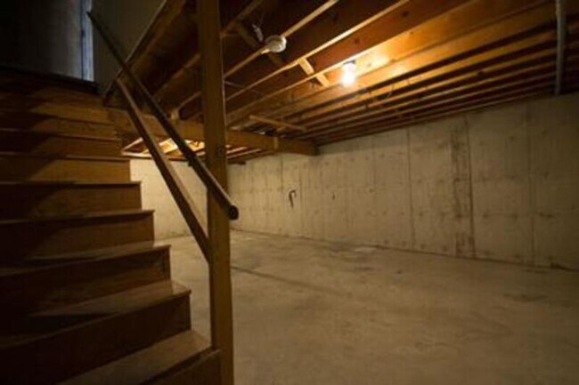 Building Photo - 2344 Canter Ln