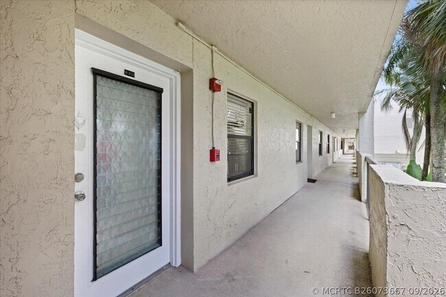 Building Photo - 3000 NW 42nd Ave