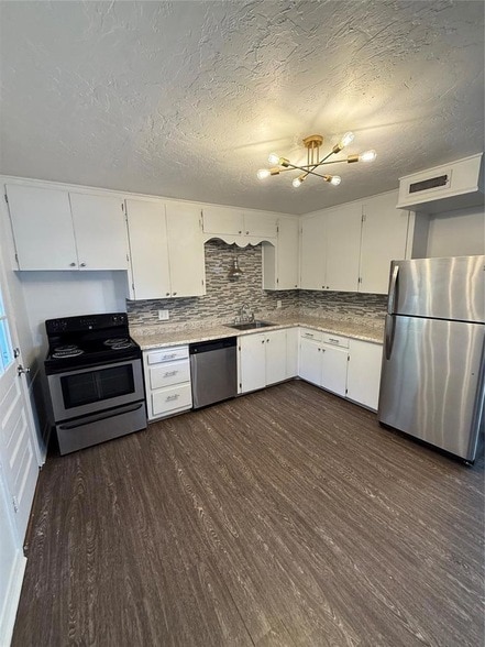 Building Photo - 1701 N Barnes Ave