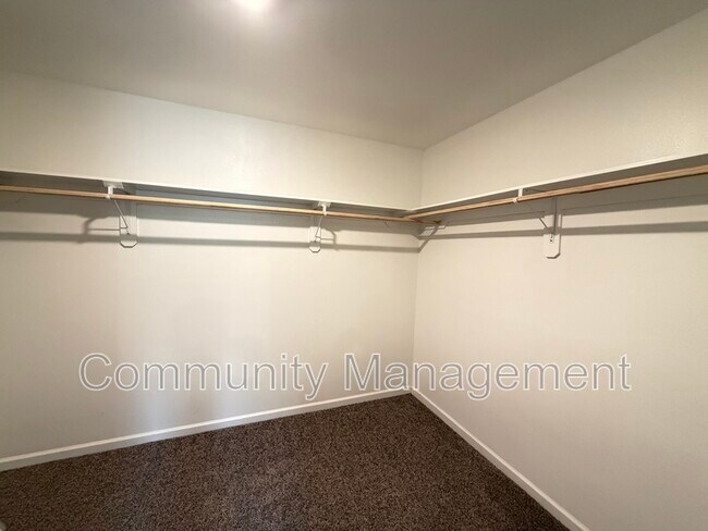 Building Photo - 30891 Clearview Ct