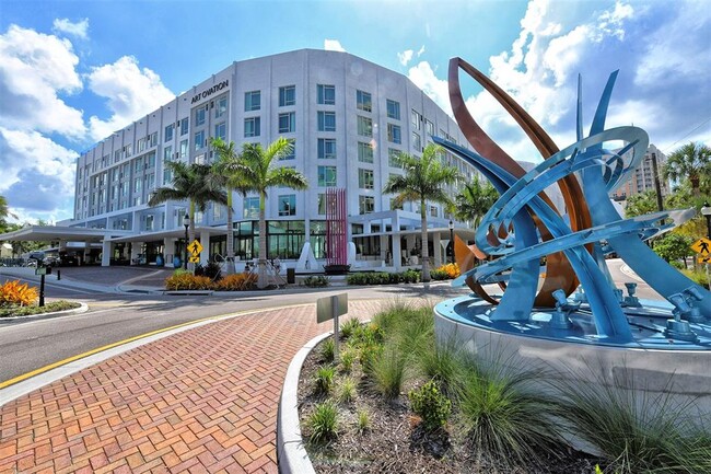 Building Photo - 301 S Gulfstream Ave