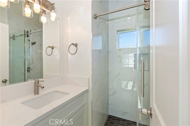 Building Photo - 3657 Mountain View Ave