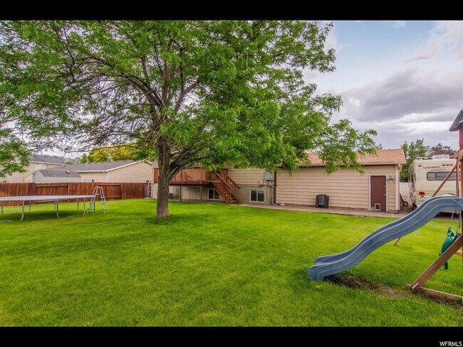 Building Photo - 3916 W 7965 S