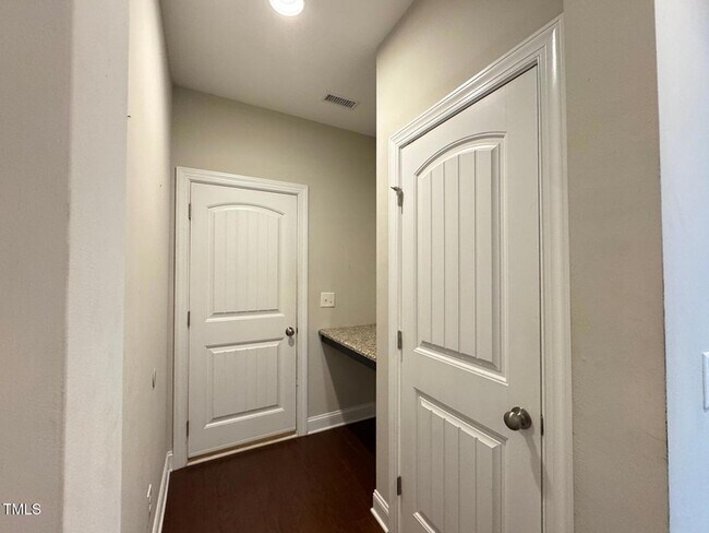 Building Photo - 248 Turner Oaks Dr