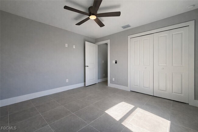 Building Photo - 3545 NW 41st Ave