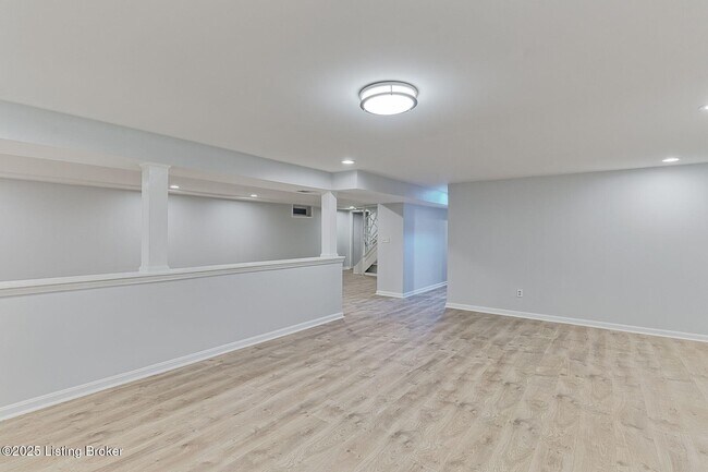 Building Photo - 6714 Copperfield Rd