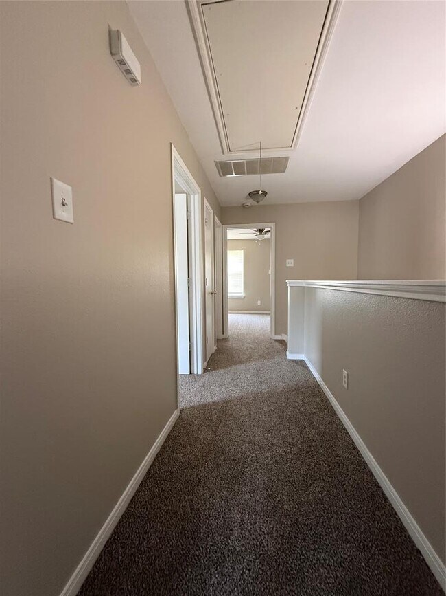 Building Photo - 203 Marvin Cove