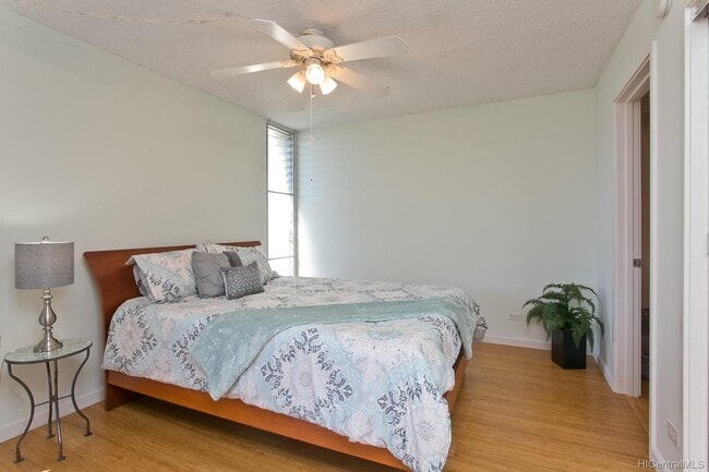 Building Photo - 3805 Kanaina Ave