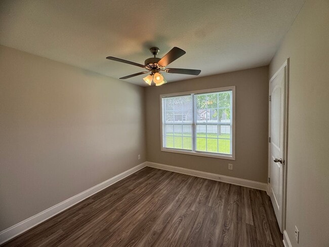 Building Photo - Gorgeous Single Family Home