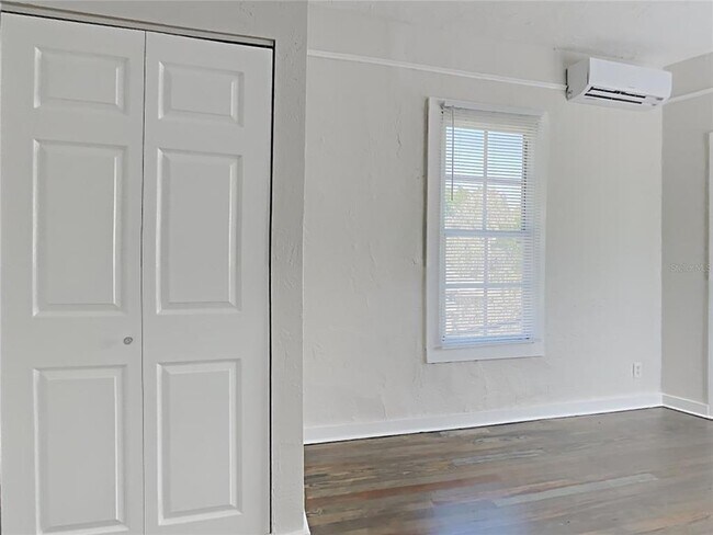 Building Photo - 2305 W Texas Ave