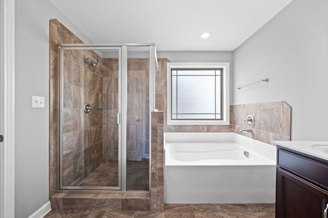 Building Photo - Gorgeous Single-Family with a Large Fenced Backyard!