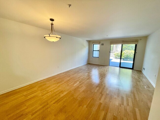 Building Photo - 2BR/2BA North Beach Condo W/Private, Huge Terrace, Parking! In-Unit Laundry! Storage! PROGRESSIVE