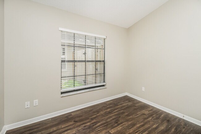 Building Photo - 1045 Piedmont Oaks Dr