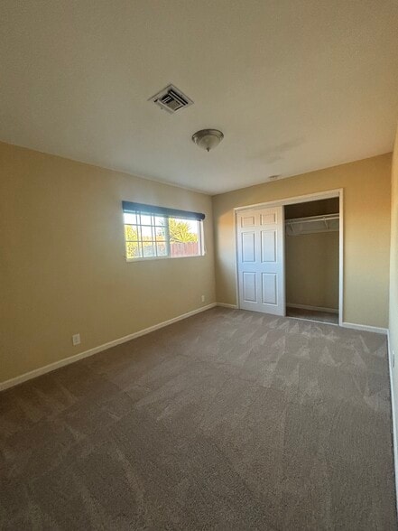 Building Photo - 9503 Medina Dr