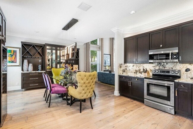 Building Photo - 5642 Via De La Plata Cir