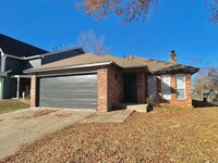 Building Photo - Newly Remodeled South Tulsa Home; Jenks Sc...