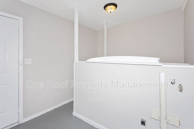 Building Photo - 3006 Brooklyn Ave