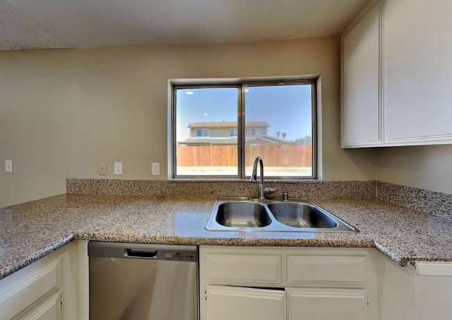 Building Photo - 4861 Lime Ave