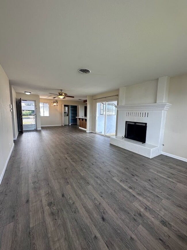 Building Photo - A place to Call Home in Westwood Manor!