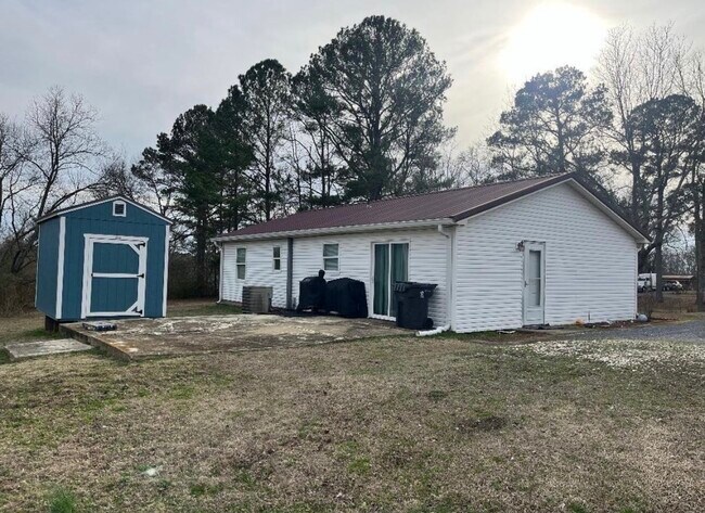 Building Photo - 1541 Old Oneonta Rd