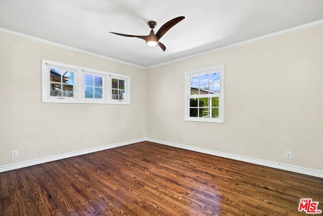 Building Photo - 110 S Elwood Ave