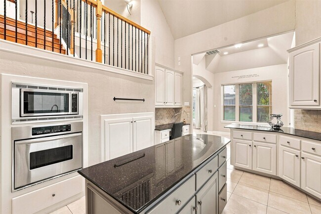 Building Photo - 1726 Parklake Village Dr
