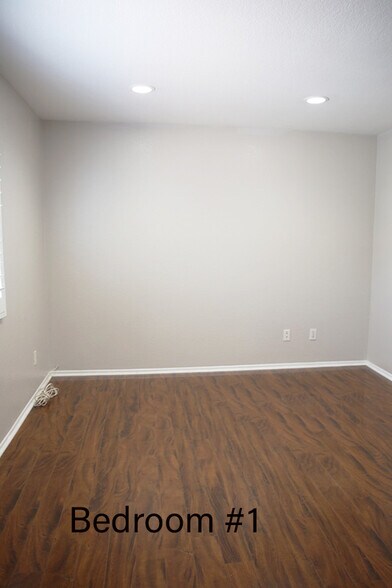 Bedroom #1 - 6 Red Coat Pl