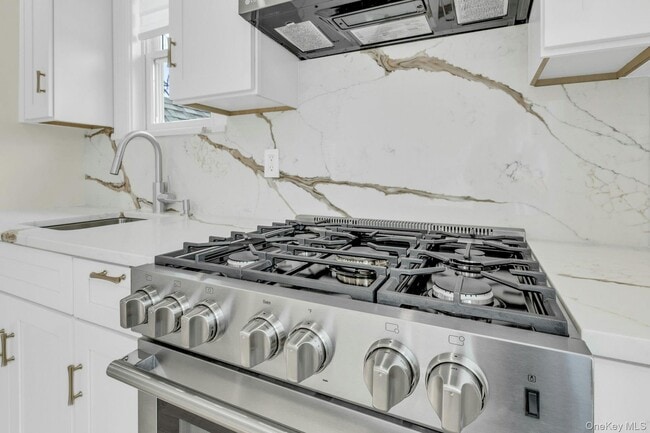 Building Photo - 76 Green St