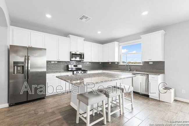 Building Photo - 7606 Hartford Den