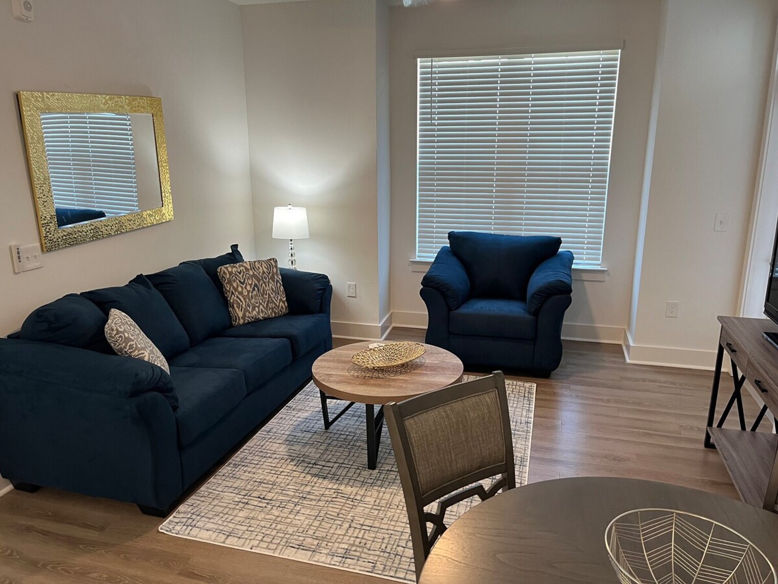 Building Photo - 853 Saddle Ridge Rd