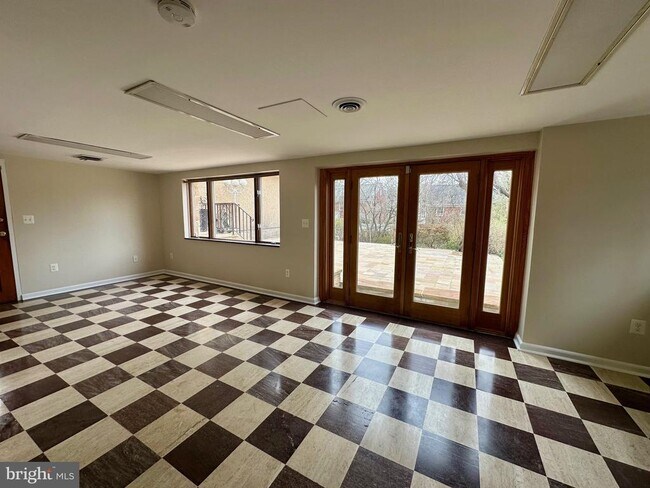 Building Photo - 3007 Oliver St NW