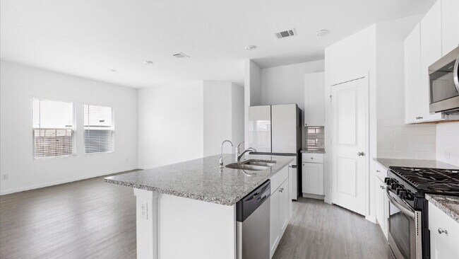 Building Photo - Charming 3-Bedroom Home on a Quiet Cul-de-...