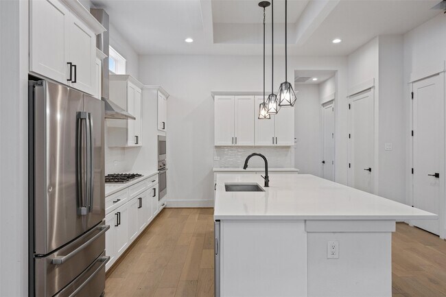 Building Photo - 1136 Adele St