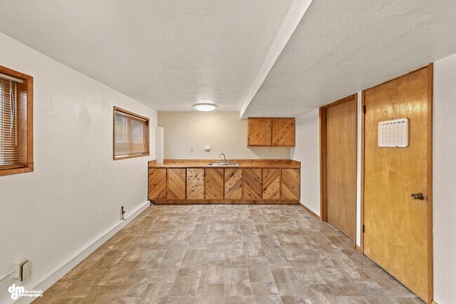 Building Photo - 6740 E Toller Ct