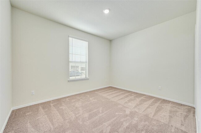 Building Photo - 132 Janice Rd