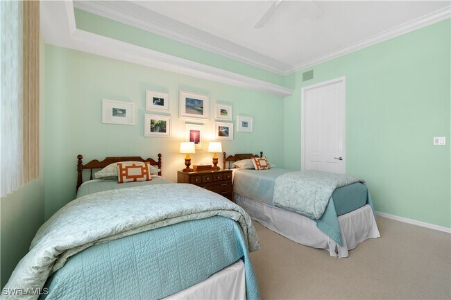 Building Photo - 7515 Pelican Bay Blvd