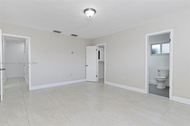 Building Photo - 6304 SW 93rd Pl