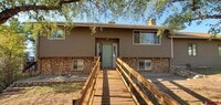 Building Photo - 2305 Pelota Dr