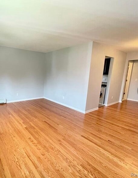 Building Photo - 525 Fairbrook St