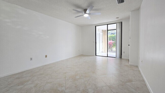 Building Photo - 5139 Floria Way